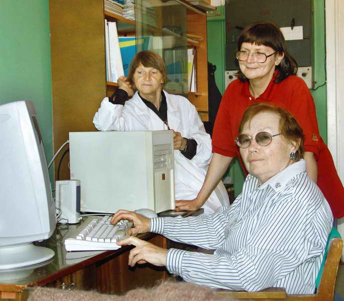 Dr. V.V.Lyublinskaya with co-workers